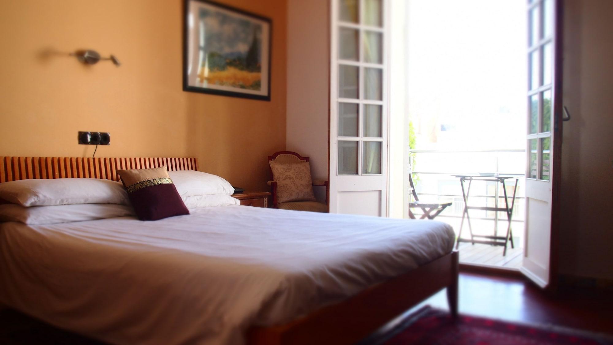Privat Hotel Liberty סיטגס מראה חיצוני תמונה